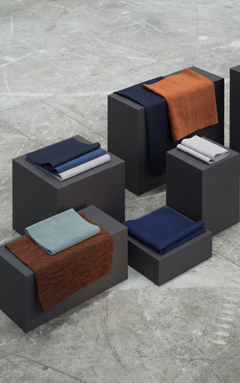 Textilien, Farben und Oberflächen