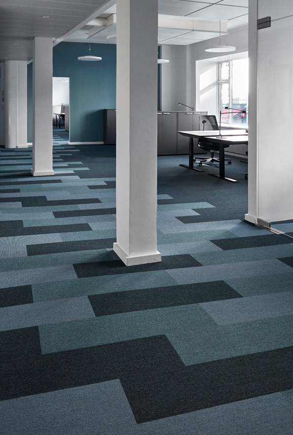  Teppichfliesen und Planken